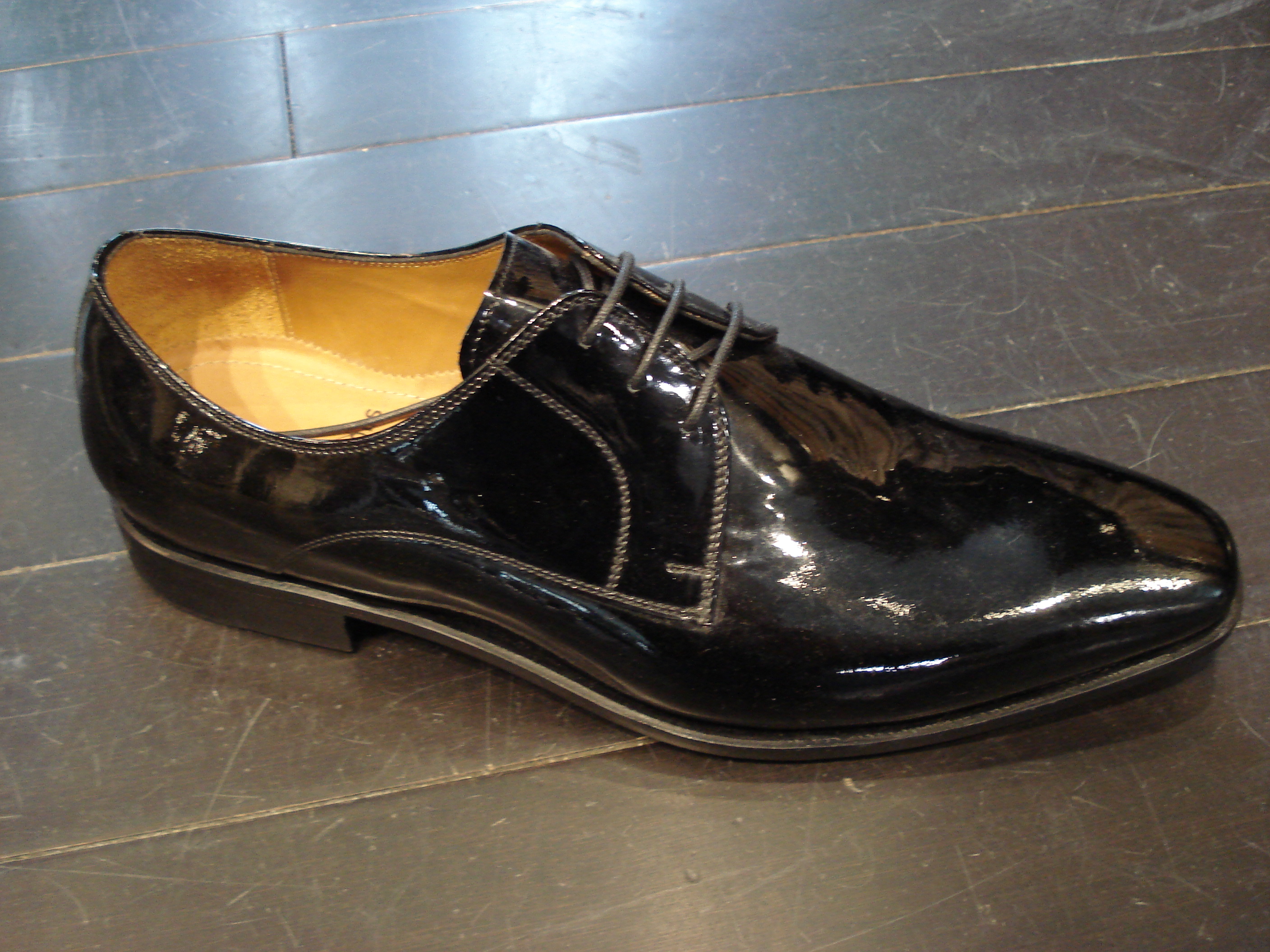 Prime Shoes flexible Herrenschuhe Echtleder Plain Derby C616 forato braun Gr.8