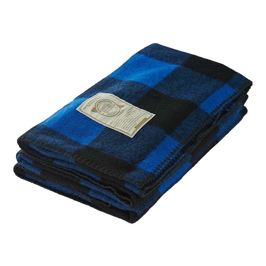 item-of-the-week-woolrich-buffalo-check-throw-blue