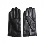 <a href="https://shop.gotstyle.ca/quill-and-tine-mercer-classic-touchscreen-leather-glove/dp/64097">Quill & Tine Mercer Touchscreen Leather Gloves $135</a>